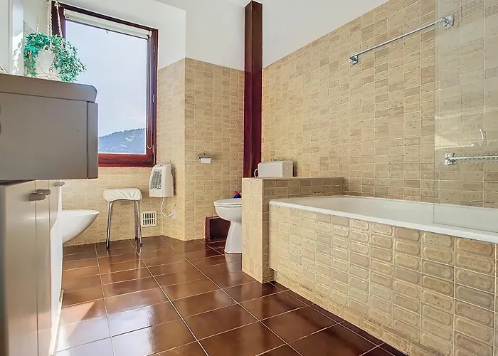 Authenticite, Jardin, Terrasse Et Vue *