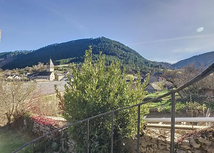 Authenticite, Jardin, Terrasse Et Vue *